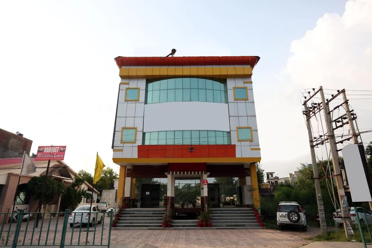 Capital O 10990 Hotel Gobind Regency Zirakpur